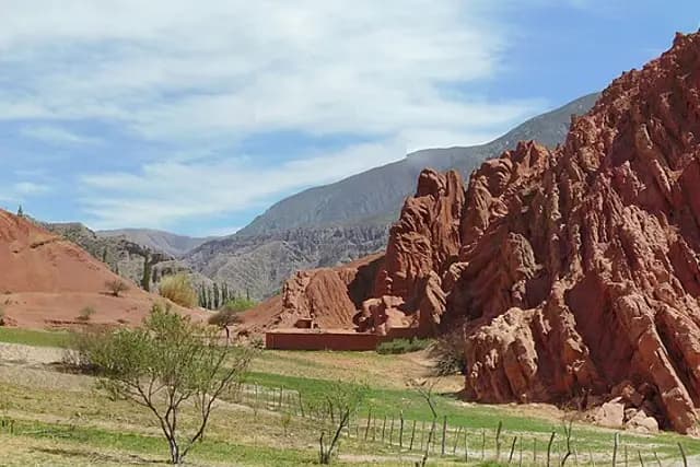 Paseo de los Colorados